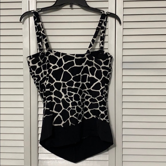 Swimsuit top - Picture 2 of 2